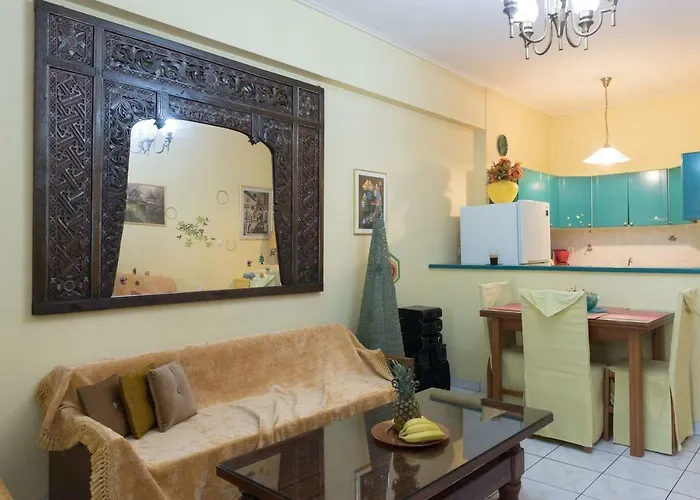 Palina's Comfy Home. 칼라마타